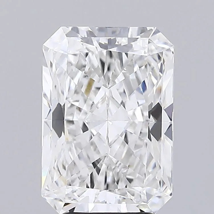4.10ct Radiant Lab Grown Diamond (Colour E, Clarity VVS2, IGI Certified)