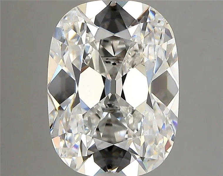 4.13ct Cushion modified Lab Grown Diamond (Colour E, Clarity VVS1, IGI Certified)