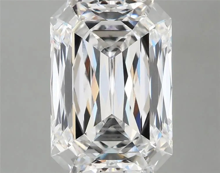 4.14ct Radiant Lab Grown Diamond (Colour D, Clarity VVS2, IGI Certified)