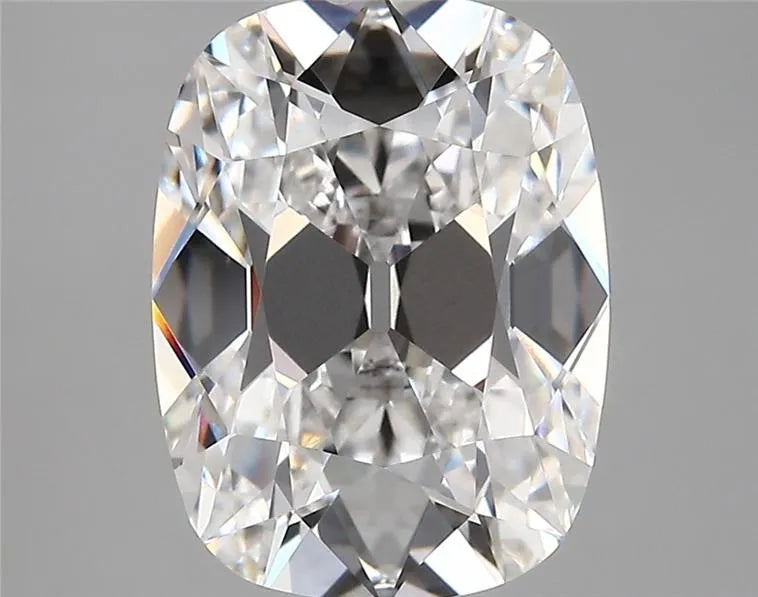 4.18ct Cushion modified Lab Grown Diamond (Colour E, Clarity VVS2, IGI Certified)