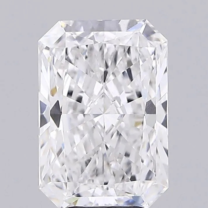 4.27ct Radiant Lab Grown Diamond (Colour E, Clarity VVS1, IGI Certified)