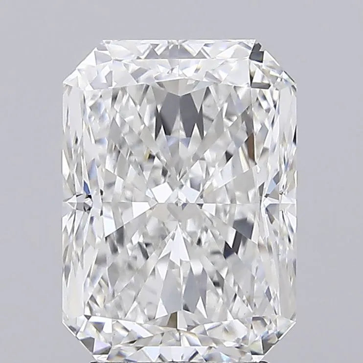 4.28ct Radiant Lab Grown Diamond (Colour E, Clarity VVS2, IGI Certified)