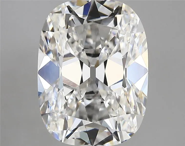 4.29ct Cushion modified Lab Grown Diamond (Colour E, Clarity VVS2, IGI Certified)