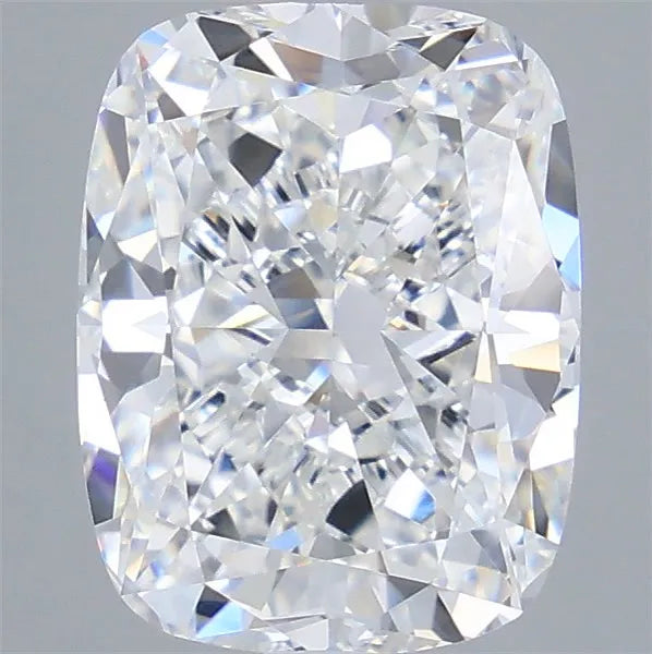 4.32ct Cushion modified Lab Grown Diamond (Colour E, Clarity VVS2, IGI Certified)