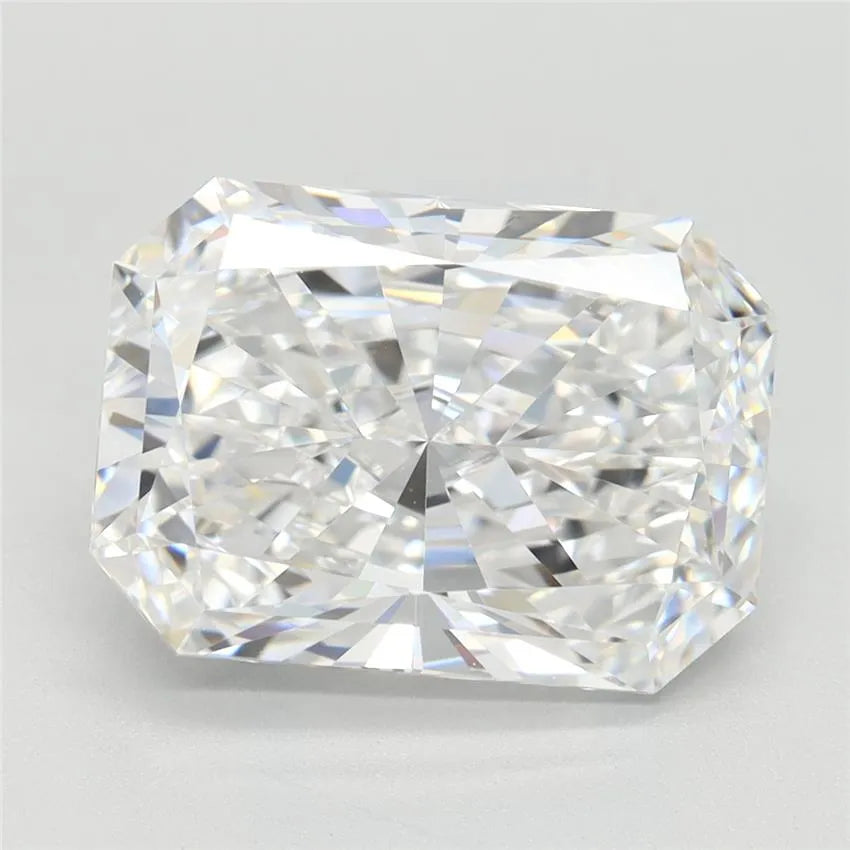 4.37ct Radiant Lab Grown Diamond (Colour D, Clarity VVS1, GIA Certified)