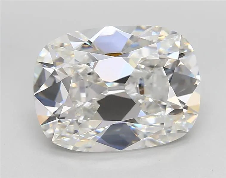 4.43ct Cushion modified Lab Grown Diamond (Colour E, Clarity VVS2, IGI Certified)