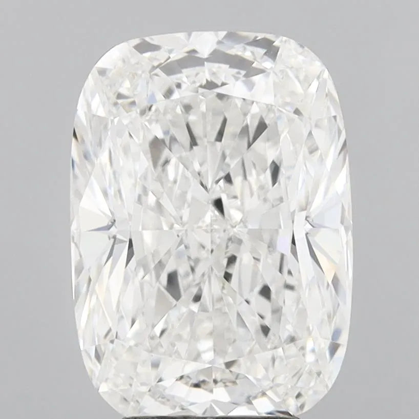 4.52ct Cushion modified Lab Grown Diamond (Colour E, Clarity VVS1, IGI Certified)