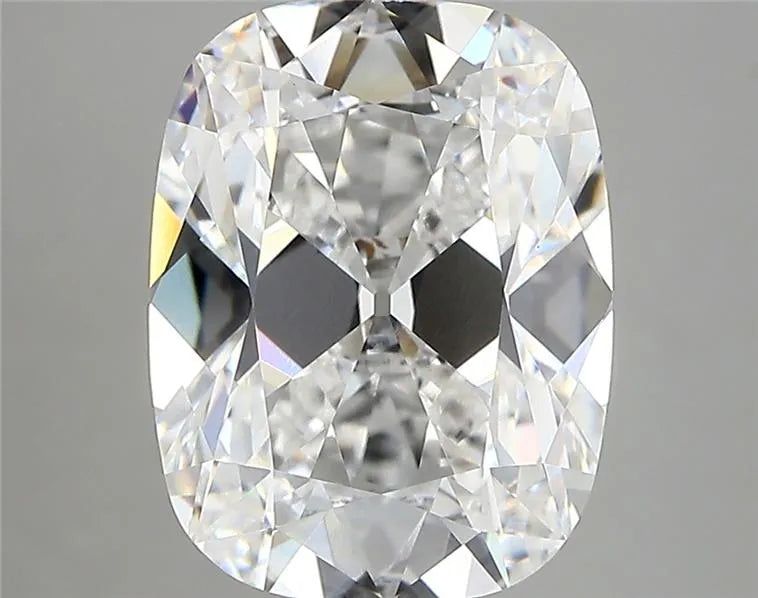 4.62ct Cushion modified Lab Grown Diamond (Colour D, Clarity VVS2, IGI Certified)