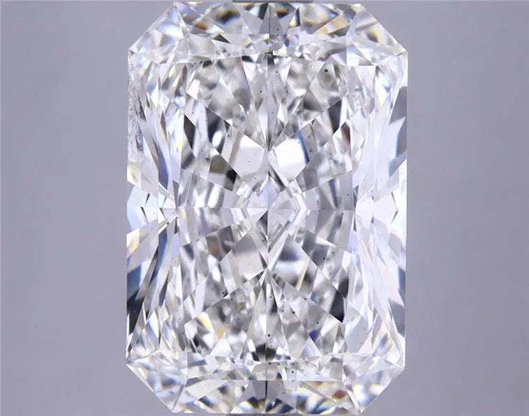 4.72ct Radiant Lab Grown Diamond (Colour G, Clarity SI1, IGI Certified)