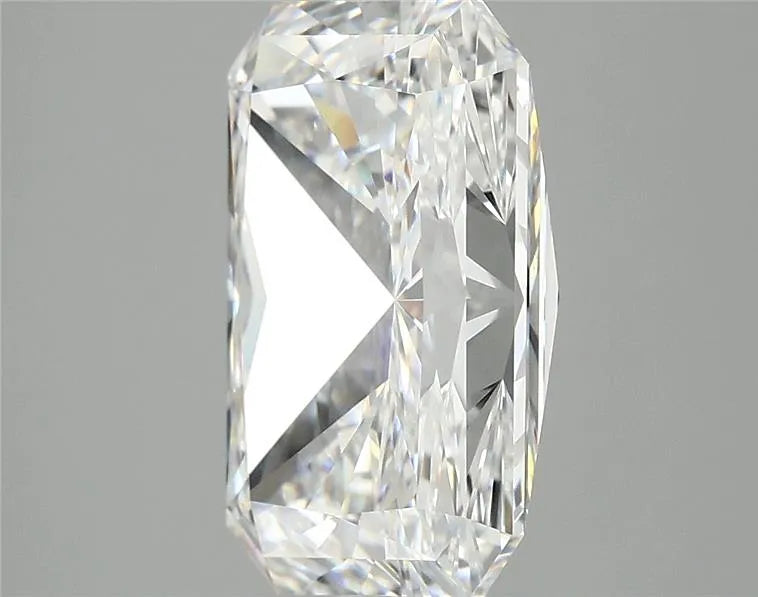 4.90ct Radiant Lab Grown Diamond (Colour D, Clarity VVS2, IGI Certified)