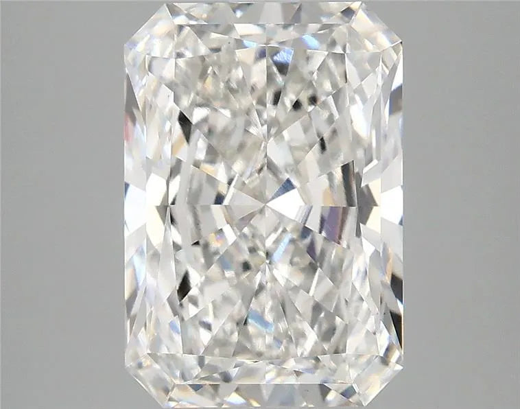 4.03ct Radiant Lab Grown Diamond (Colour F, Clarity VS1, IGI Certified)