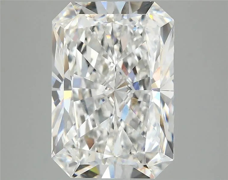5.02ct Radiant Lab Grown Diamond (Colour E, Clarity VVS2, IGI Certified)