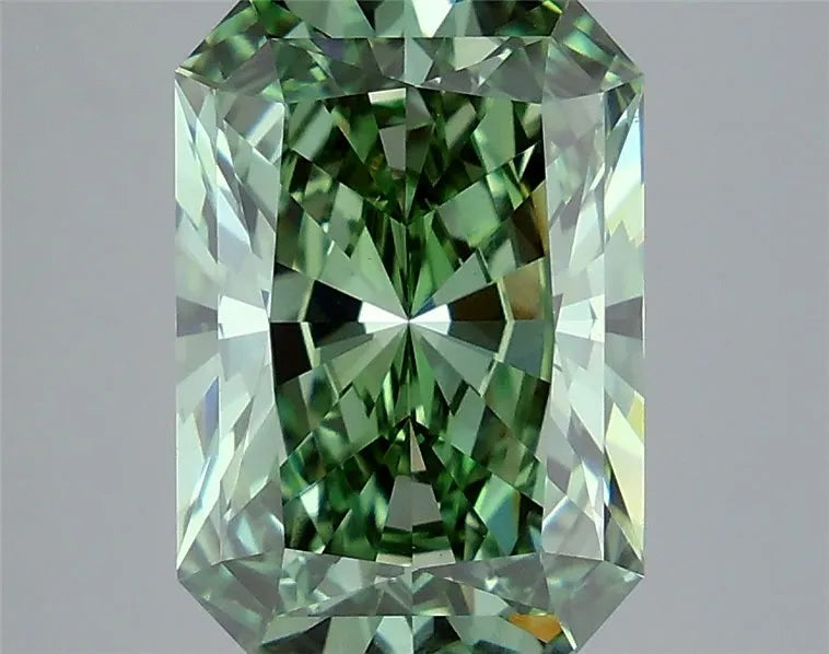 5.02ct Radiant Lab Grown Diamond (Colour Fancy Vivid Green, Clarity VS1, IGI Certified)