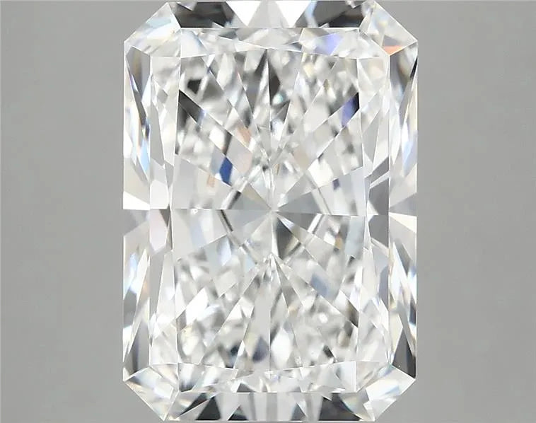 5.03ct Radiant Lab Grown Diamond (Colour E, Clarity VVS2, IGI Certified)
