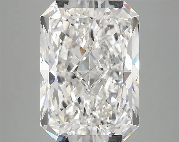 5.04ct Radiant Lab Grown Diamond (Colour E, Clarity VS1, IGI Certified)
