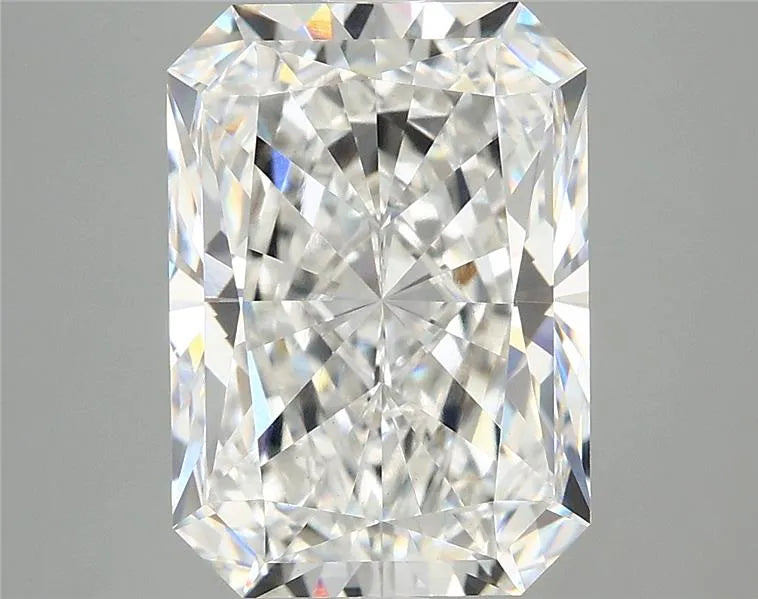 5.04ct Radiant Lab Grown Diamond (Colour E, Clarity VVS2, IGI Certified)