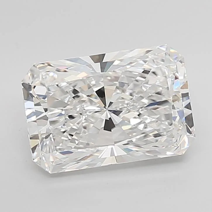 5.05ct Radiant Lab Grown Diamond (Colour E, Clarity VVS2, IGI Certified)