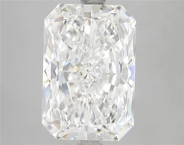 5.05ct Radiant Lab Grown Diamond (Colour E, Clarity VVS2, IGI Certified)
