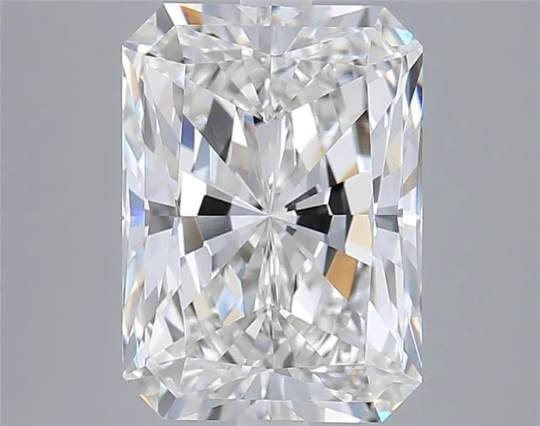 5.05ct Radiant Lab Grown Diamond (Colour G, Clarity VVS2, IGI Certified)