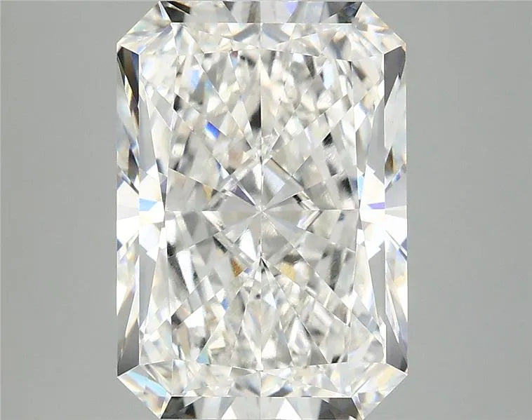 5.06ct Radiant Lab Grown Diamond (Colour E, Clarity VVS2, IGI Certified)