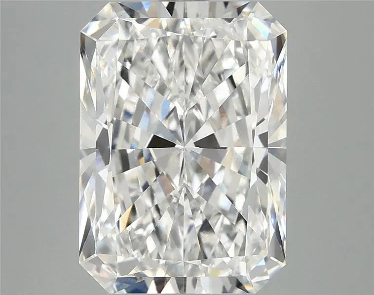 5.06ct Radiant Lab Grown Diamond (Colour E, Clarity VVS2, IGI Certified)