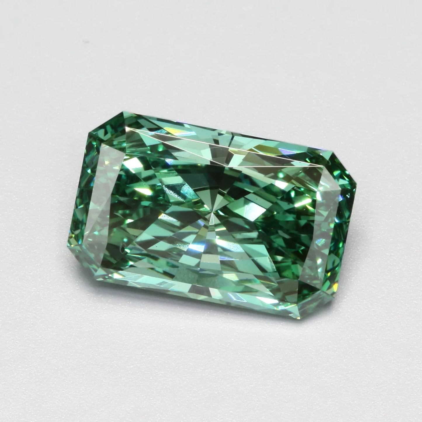 5.06ct Radiant Lab Grown Diamond (Colour Fancy Vivid Green, Clarity SI1, IGI Certified)