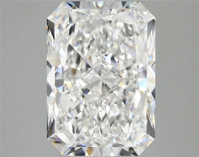 5.07ct Radiant Lab Grown Diamond (Colour E, Clarity VVS2, IGI Certified)