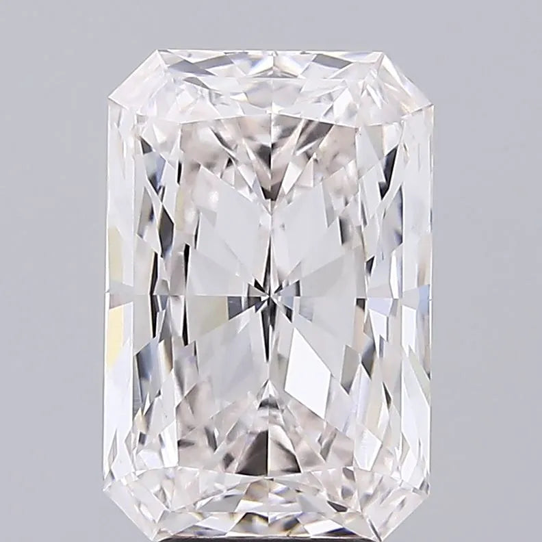 5.07ct Radiant Lab Grown Diamond (Colour G, Clarity VVS2, IGI Certified)
