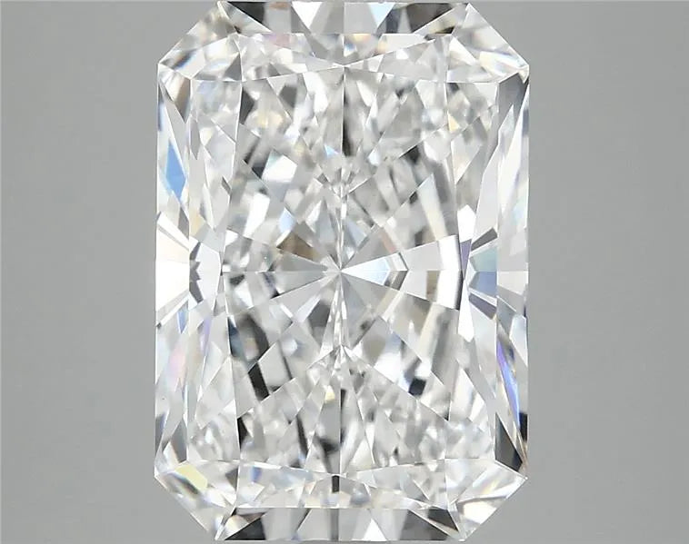 5.09ct Radiant Lab Grown Diamond (Colour E, Clarity VVS2, IGI Certified)