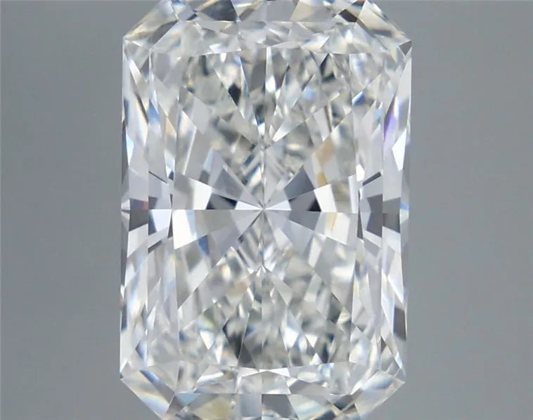 5.09ct Radiant Lab Grown Diamond (Colour F, Clarity VVS2, IGI Certified)
