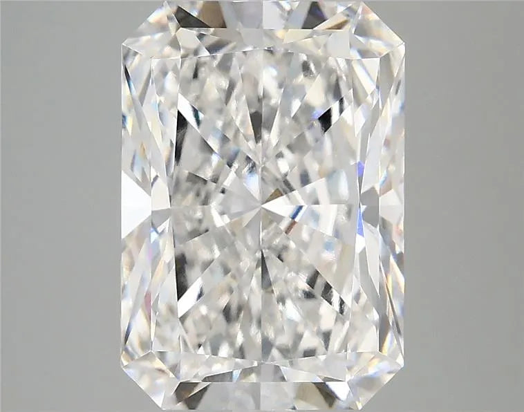 5.10ct Radiant Lab Grown Diamond (Colour E, Clarity VVS2, IGI Certified)
