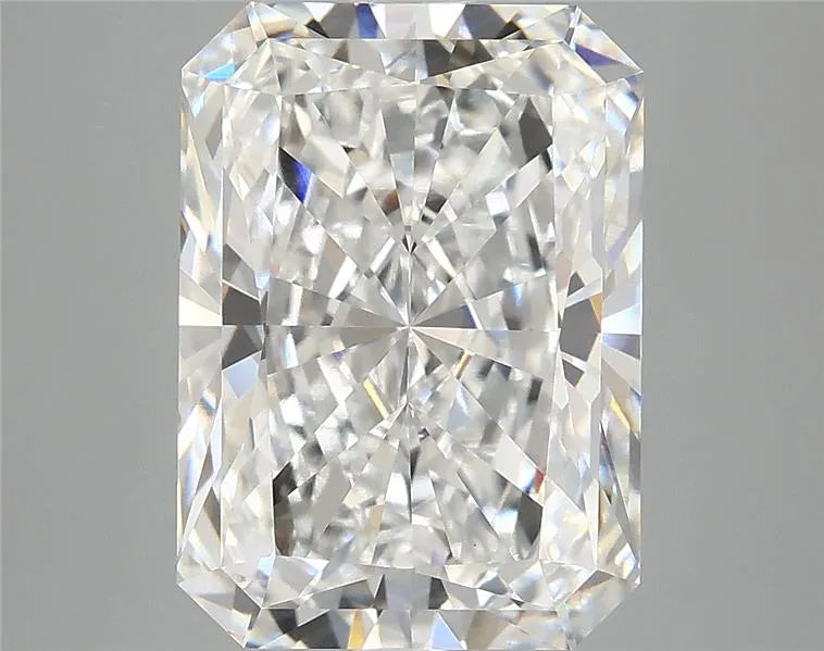 5.10ct Radiant Lab Grown Diamond (Colour E, Clarity VVS2, IGI Certified)