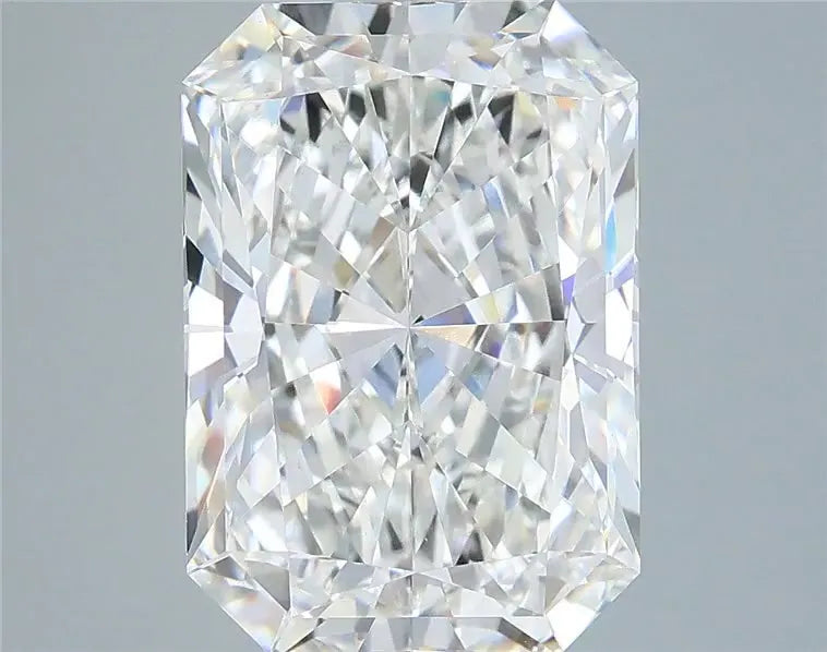 5.10ct Radiant Lab Grown Diamond (Colour F, Clarity VVS2, IGI Certified)