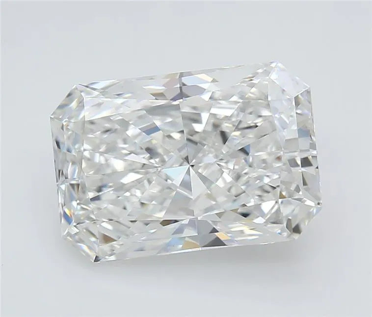 5.46ct Radiant Lab Grown Diamond (Colour E, Clarity VVS2, IGI Certified)