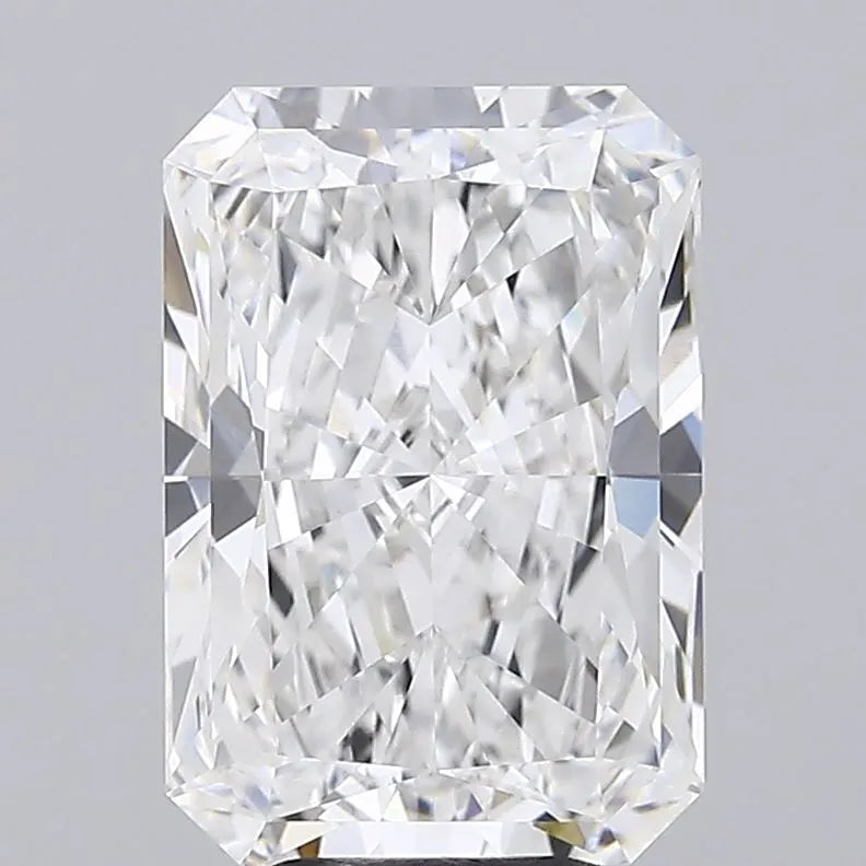 5.66ct Radiant Lab Grown Diamond (Colour E, Clarity VVS2, IGI Certified)