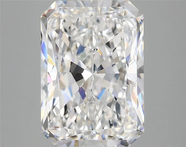 4.05ct Radiant Lab Grown Diamond (Colour D, Clarity VVS2, IGI Certified)