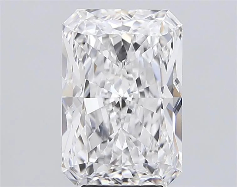 6.04ct Radiant Lab Grown Diamond (Colour D, Clarity VVS2, IGI Certified)