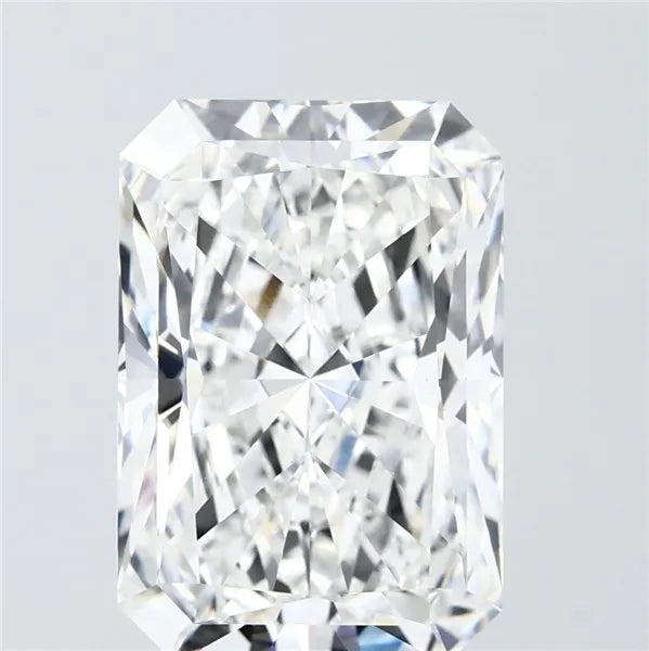 6.09ct Radiant Lab Grown Diamond (Colour E, Clarity VVS2, IGI Certified)