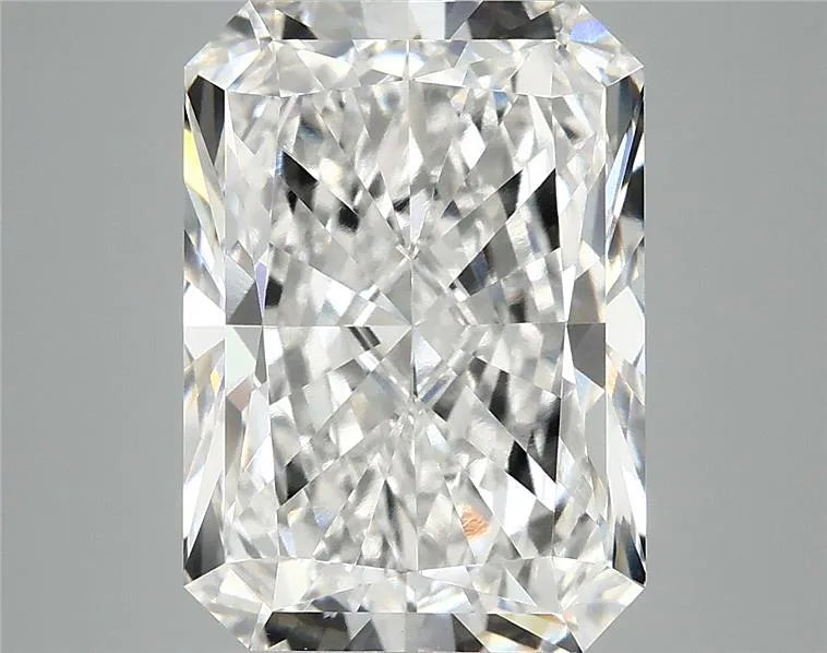 6.17ct Radiant Lab Grown Diamond (Colour F, Clarity VVS2, IGI Certified)
