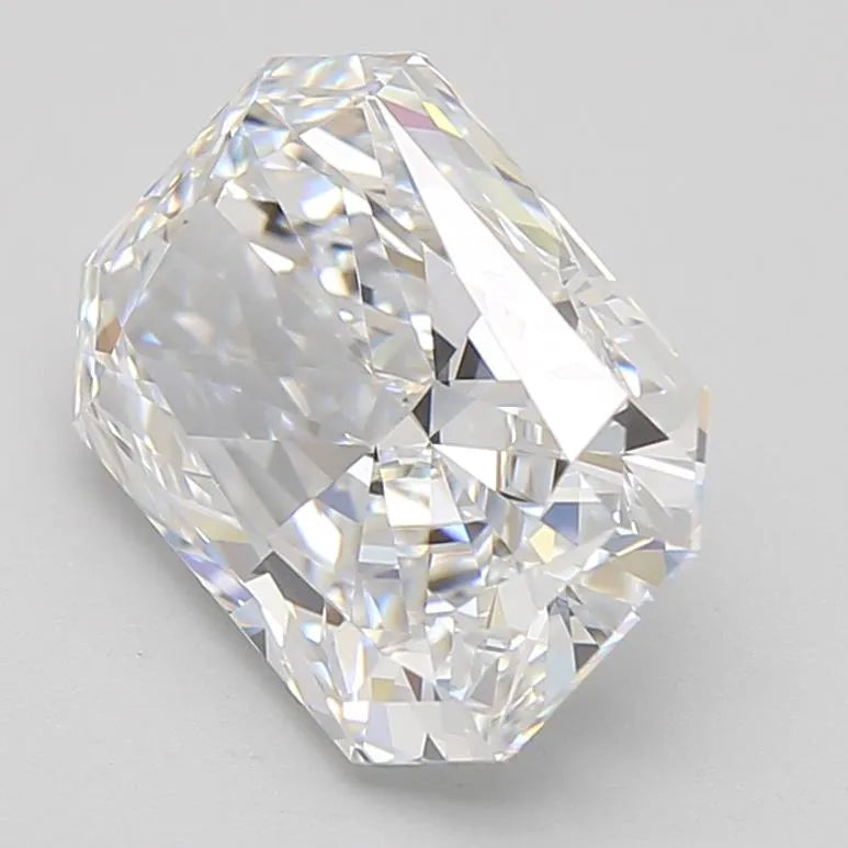 3.29ct Radiant Lab Grown Diamond (Colour D, Clarity VVS1, GIA Certified)