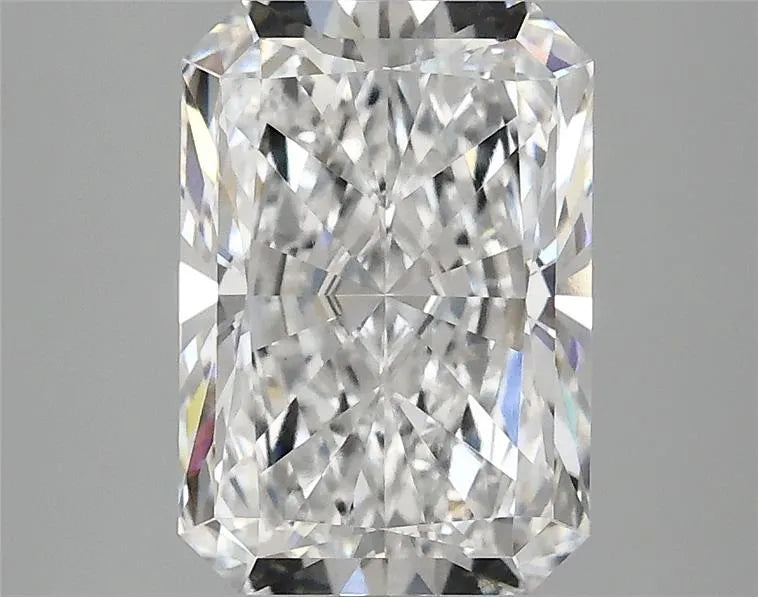 3.10ct Radiant Lab Grown Diamond (Colour D, Clarity VVS2, IGI Certified)