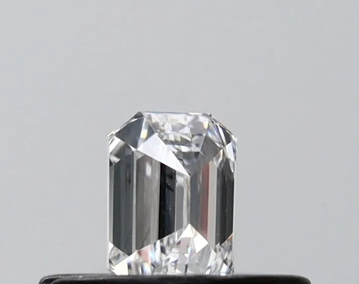 0.21ct Emerald Lab Grown Diamond (Colour D, Clarity VVS2, IGI Certified)