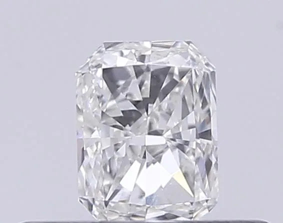 0.22ct Radiant Lab Grown Diamond (Colour E, Clarity VS1, IGI Certified)