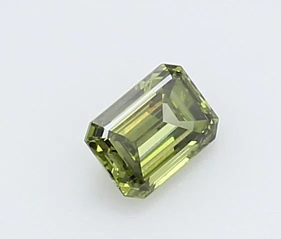 0.24ct Emerald Lab Grown Diamond (Colour Fancy Vivid Green, Clarity VS2, IGI Certified)