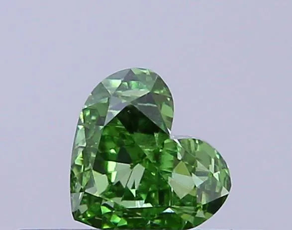 0.24ct Heart Lab Grown Diamond (Colour Fancy Vivid Green, Clarity VVS2, IGI Certified)