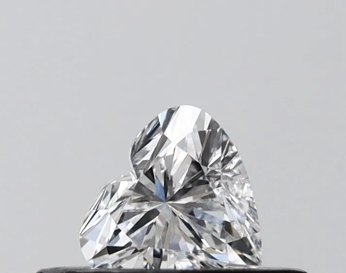 0.31ct Heart Lab Grown Diamond (Colour D, Clarity VVS2, IGI Certified)