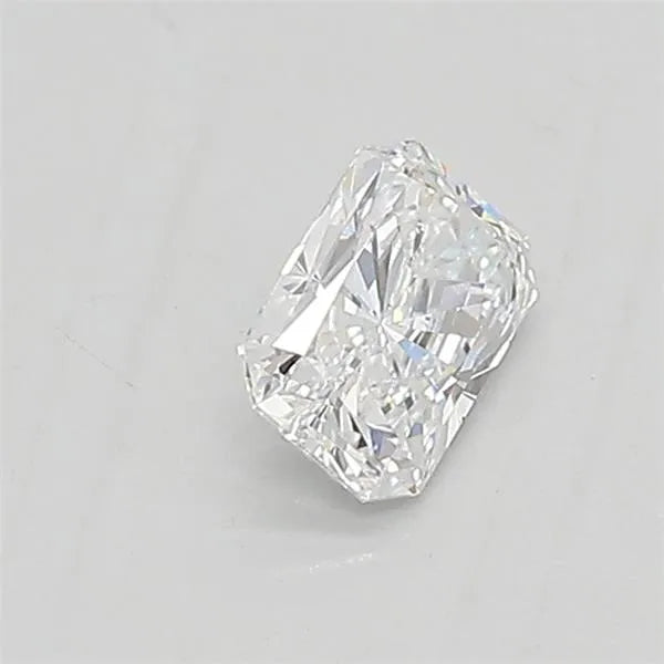 0.34ct Radiant Lab Grown Diamond (Colour D, Clarity VS2, IGI Certified)