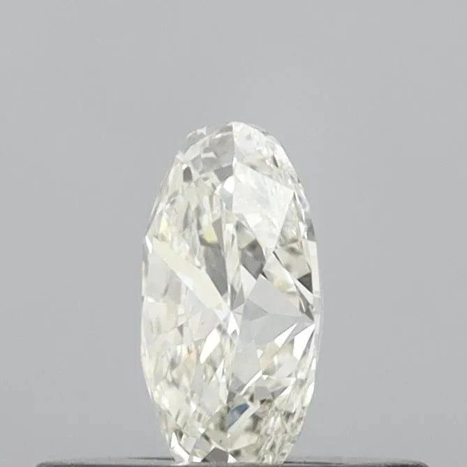 0.40ct Oval Natural Diamond (Colour J, Clarity VVS2, Cut VG, IGI Certified)