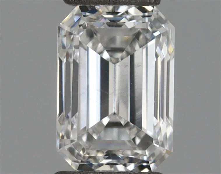 0.41ct Emerald Lab Grown Diamond (Colour E, Clarity SI1, IGI Certified)