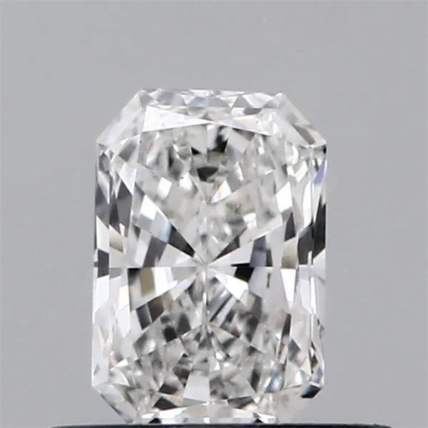 0.44ct Radiant Lab Grown Diamond (Colour E, Clarity VS1, IGI Certified)